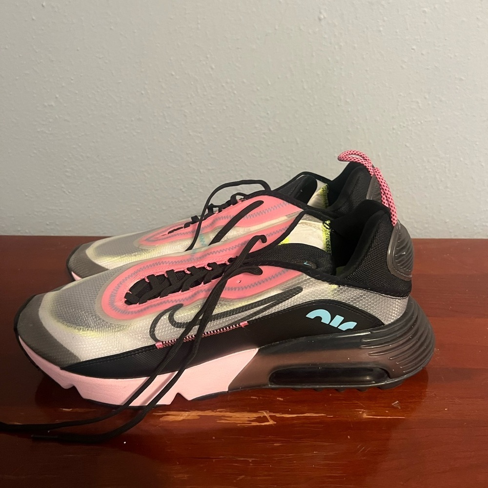 Nike Air Max Pink and Black Athletic Shoes 2090